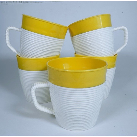 Raffiaware by Thermo-Temp Coffee Cup/Mug Set of 5 Yellow USA Outdoor Camping VTG - Picture 1 of 10